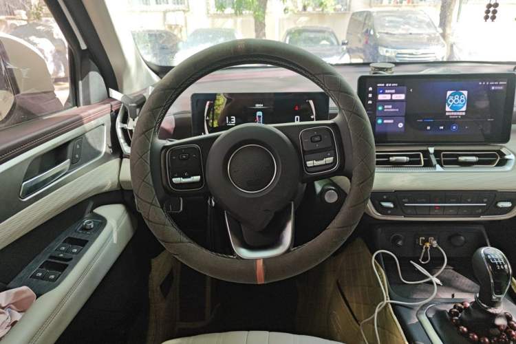 Used Great Wall King Kong Poer 2022 2.0T Manual Gasoline 4x4 Elite Version with Extended Cabin – GW4C20B Steering Wheel