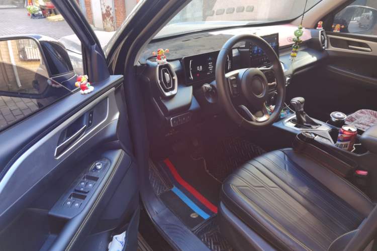 Used Great Wall King Kong Poer 2023 2.0T Automatic Diesel Two-Wheel-Drive Elite Version Flatbed GW4D20M Driver Seat