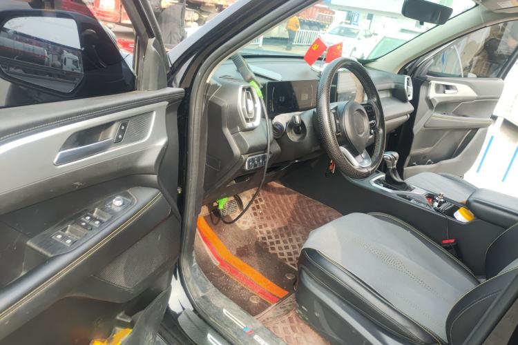 Used Great Wall King Kong Poer 2023 2.0T Automatic Diesel 4x4 Elite Edition Flatbed GW4D20M Driver Seat