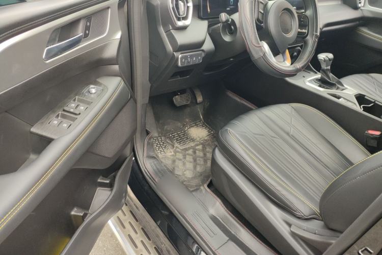 Used Great Wall King Kong Poer 2023 2.0T Automatic Diesel Two-Wheel Drive Elite Version with Long Bed – GW4D20M Driver Seat
