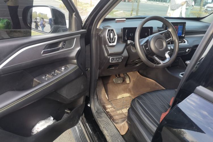 Used Great Wall King Kong Poer 2023 2.0T Automatic Diesel 4x4 Elite Long-Box GW4D20M Driver Seat