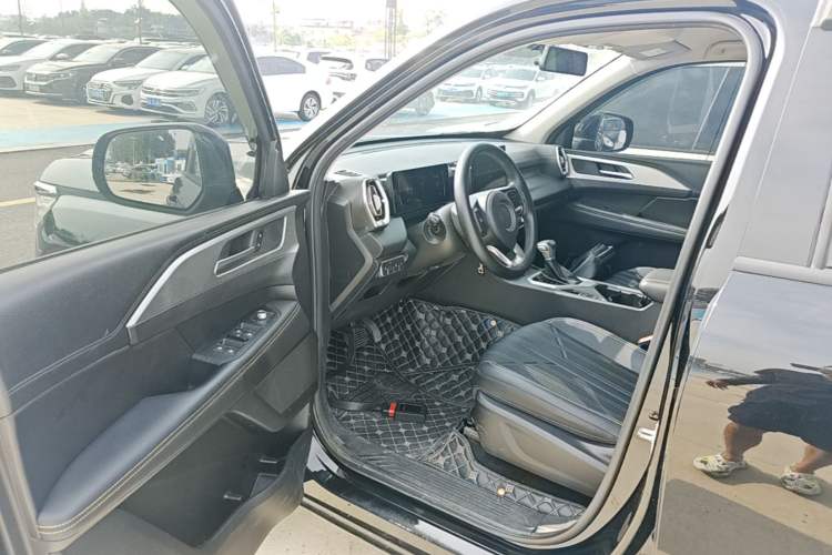 Used Great Wall King Kong Poer 2023 2.0T Automatic Diesel 4x4 Elite Edition Flatbed GW4D20M Driver Seat