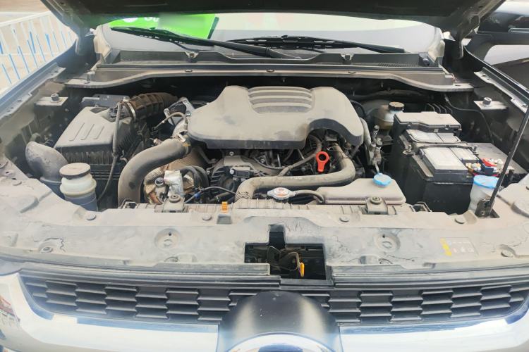 Used Great Wall King Kong Poer 2023 2.0T Automatic Diesel 4x4 Elite Edition Flatbed GW4D20M Engine Bay