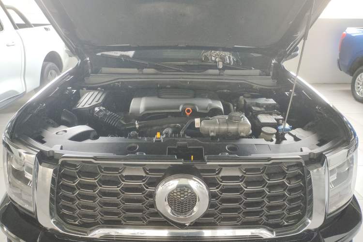 Used Great Wall King Kong Poer 2023 2.0T Manual Gasoline Two-Wheel Drive Navigation Version Long Bed Flatbed – GW4C20C Engine Bay