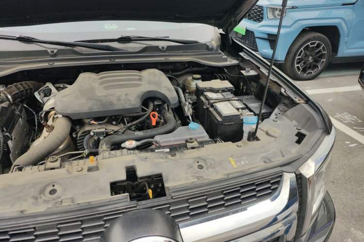 Used Great Wall King Kong Poer 2023 2.0T Automatic Diesel Two-Wheel Drive Elite Version with Long Bed – GW4D20M Engine Bay Left