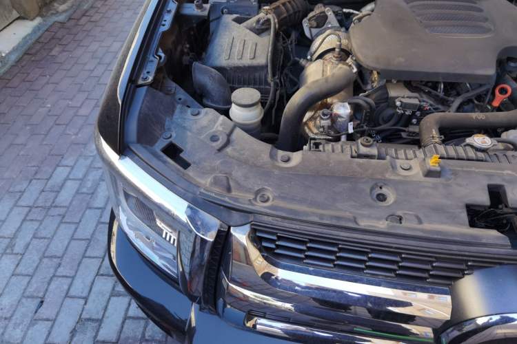 Used Great Wall King Kong Poer 2023 2.0T Automatic Diesel Two-Wheel-Drive Elite Version Flatbed GW4D20M Engine Bay Right