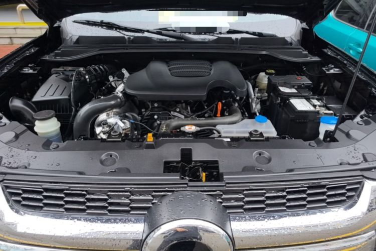 Used Great Wall King Kong Poer 2023 2.0T Automatic Diesel Two-Wheel Drive Elite Version with Long Bed – GW4D20M Engine Bay