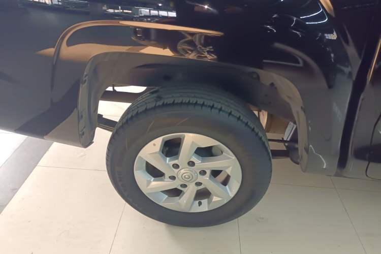 Used Great Wall King Kong Poer 2023 2.0T Manual Gasoline Two-Wheel-Drive Entrepreneurial Standard Cab GW4C20C Exterior 8