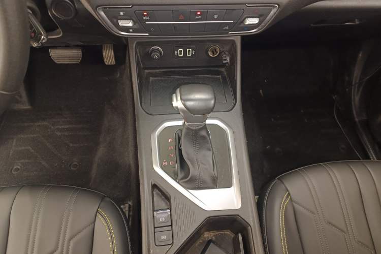 Used Great Wall King Kong Poer 2023 2.0T Automatic Gasoline Two-Wheel-Drive Elite Version Flatbed GW4C20C Gear Lever