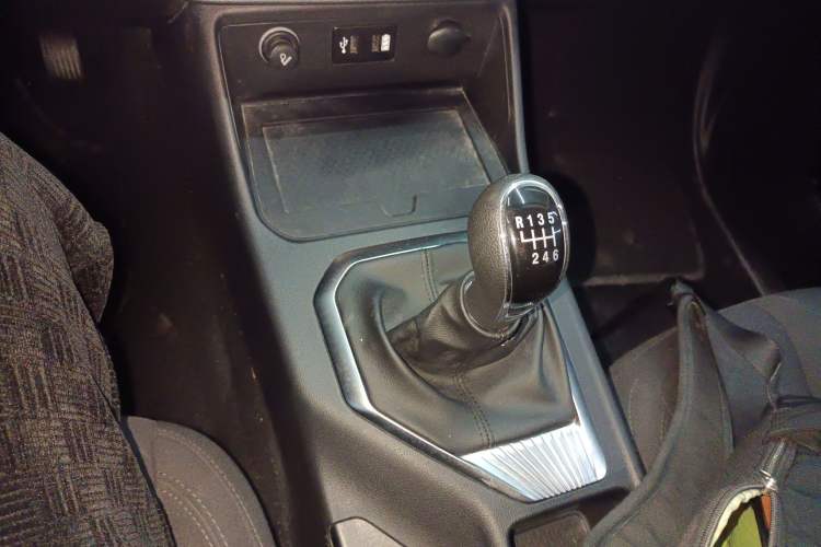Used Great Wall King Kong Poer 2023 2.0T Manual Gasoline Two-Wheel-Drive Entrepreneurial Standard Cab GW4C20C Gear Lever
