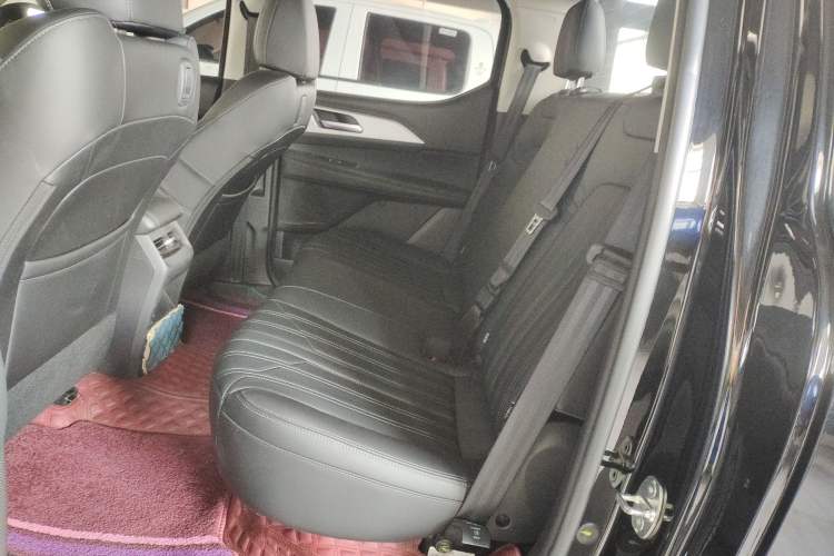 Used Great Wall King Kong Poer 2023 2.0T Manual Gasoline Two-Wheel Drive Navigation Version Long Bed Flatbed – GW4C20C Interior 1