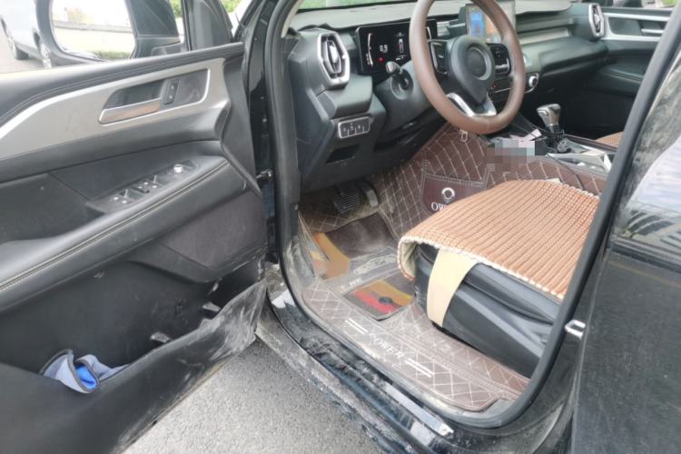 Used Great Wall King Kong Poer 2023 2.0T Automatic Gasoline Two-Wheel-Drive Elite Version Flatbed GW4C20C Interior 3