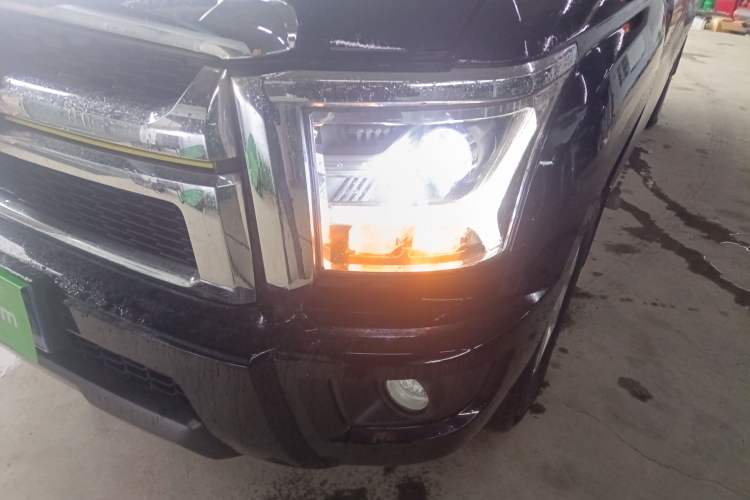 Used Great Wall King Kong Poer 2023 2.0T Automatic Diesel Two-Wheel Drive Elite Version with Long Bed – GW4D20M Left Front Headlight