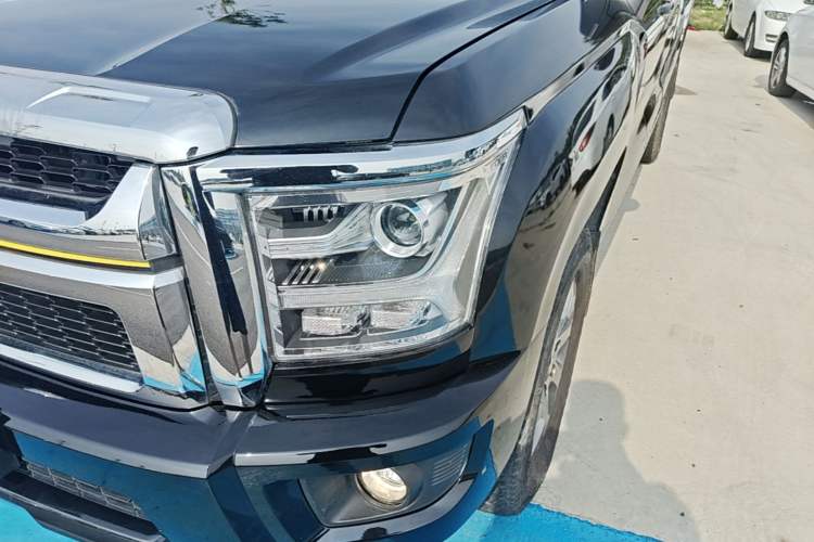 Used Great Wall King Kong Poer 2023 2.0T Automatic Diesel 4x4 Elite Edition Flatbed GW4D20M Left Front Headlight