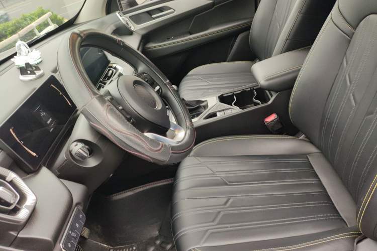 Used Great Wall King Kong Poer 2023 2.0T Automatic Diesel Two-Wheel Drive Elite Version with Long Bed – GW4D20M Left Front Seat