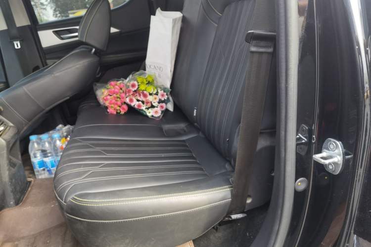 Used Great Wall King Kong Poer 2023 2.0T Automatic Diesel 4x4 Elite Long-Box GW4D20M Left Rear Seat