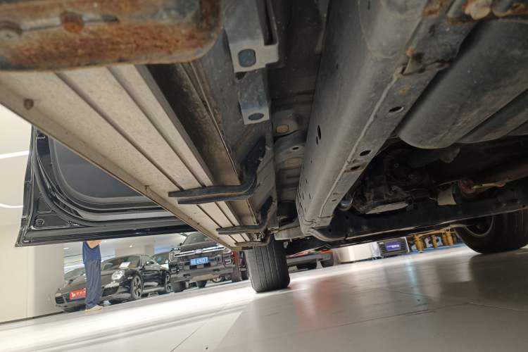Used Great Wall King Kong Poer 2023 2.0T Automatic Gasoline Two-Wheel-Drive Elite Version Flatbed GW4C20C Left Side Sill
