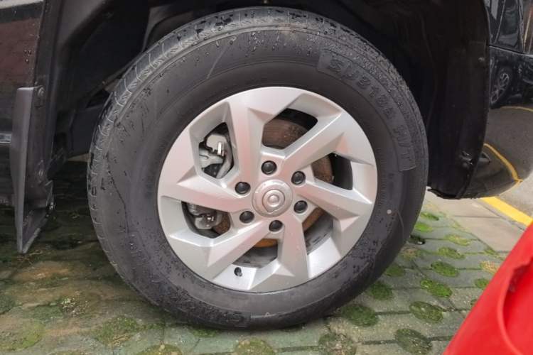 Used Great Wall King Kong Poer 2023 2.0T Automatic Diesel Two-Wheel Drive Elite Version with Long Bed – GW4D20M Right Front Wheel Hub