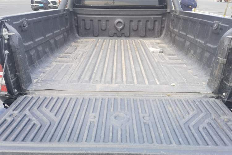 Used Great Wall King Kong Poer 2023 2.0T Automatic Diesel 4x4 Elite Long-Box GW4D20M Trunk
