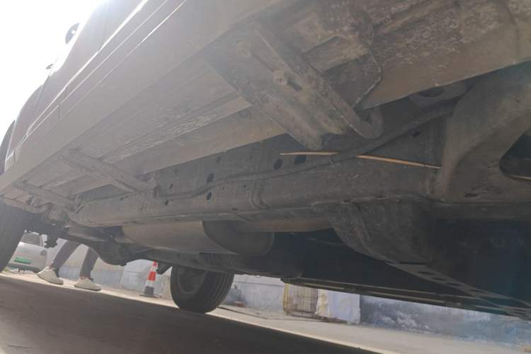 Used Great Wall King Kong Poer 2023 2.0T Automatic Diesel Two-Wheel-Drive Elite Version Flatbed GW4D20M Chassis Front Right