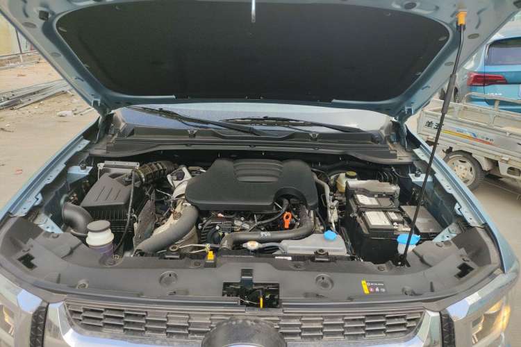 Used Great Wall King Kong Poer 2023 2.0T Automatic Diesel Two-Wheel Drive Elite Version with Long Bed – GW4D20M Engine Bay