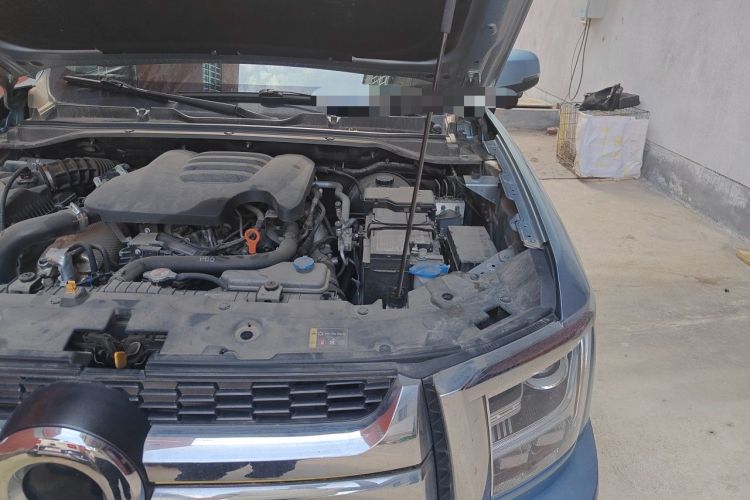Used Great Wall King Kong Poer 2023 2.0T Automatic Diesel Two-Wheel-Drive Elite Version Flatbed GW4D20M Engine Bay Left