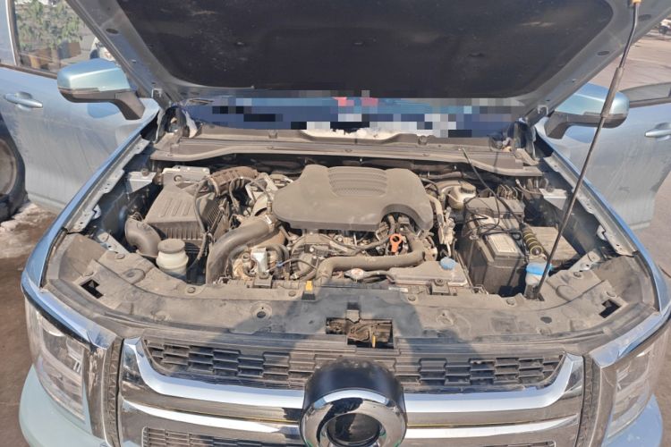 Used Great Wall King Kong Poer 2023 2.0T Automatic Diesel Two-Wheel-Drive Elite Version Flatbed GW4D20M Engine Bay