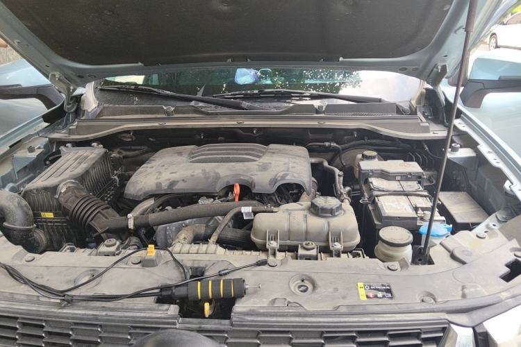 Used Great Wall King Kong Poer 2023 2.0T Automatic Gasoline Two-Wheel-Drive Elite Version Flatbed GW4C20C Engine Bay