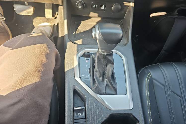 Used Great Wall King Kong Poer 2023 2.0T Automatic Gasoline Two-Wheel-Drive Elite Version Flatbed GW4C20C Gear Lever