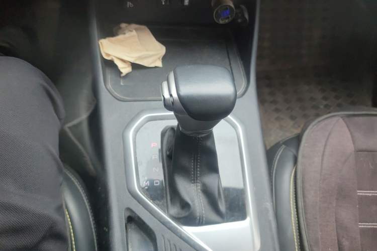 Used Great Wall King Kong Poer 2023 2.0T Automatic Diesel Two-Wheel-Drive Elite Version Flatbed GW4D20M Gear Lever