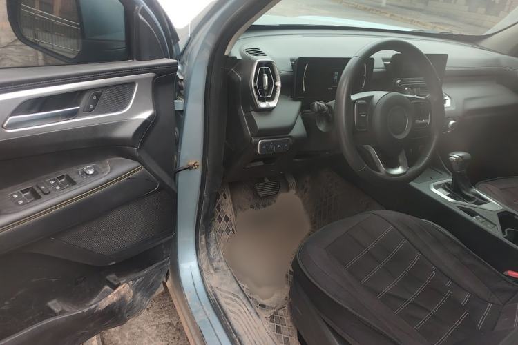 Used Great Wall King Kong Poer 2023 2.0T Automatic Diesel Two-Wheel-Drive Elite Version Flatbed GW4D20M Interior 3