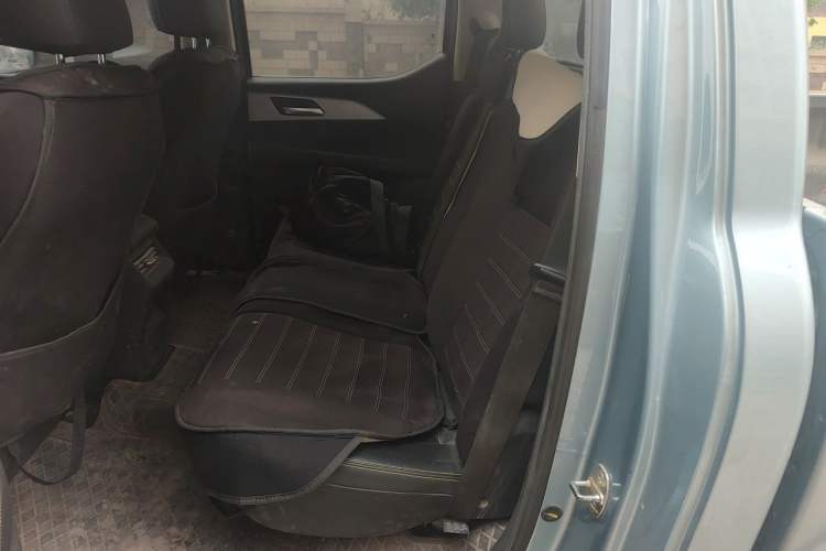 Used Great Wall King Kong Poer 2023 2.0T Automatic Diesel Two-Wheel-Drive Elite Version Flatbed GW4D20M Interior 4