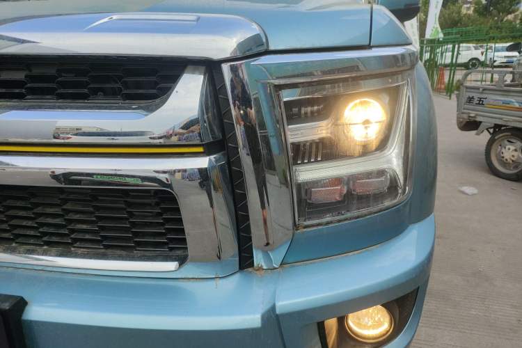 Used Great Wall King Kong Poer 2023 2.0T Automatic Diesel Two-Wheel Drive Elite Version with Long Bed – GW4D20M Left Front Headlight