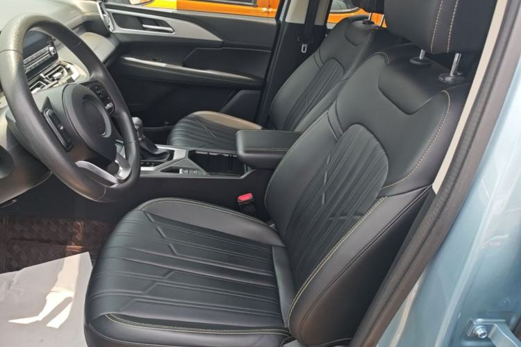 Used Great Wall King Kong Poer 2023 2.0T Automatic Diesel Two-Wheel-Drive Elite Version Flatbed GW4D20M Left Front Seat