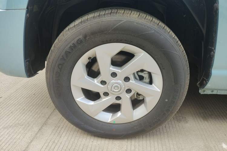 Used Great Wall King Kong Poer 2023 2.0T Automatic Diesel Two-Wheel Drive Elite Version with Long Bed – GW4D20M Left Front Wheel Hub