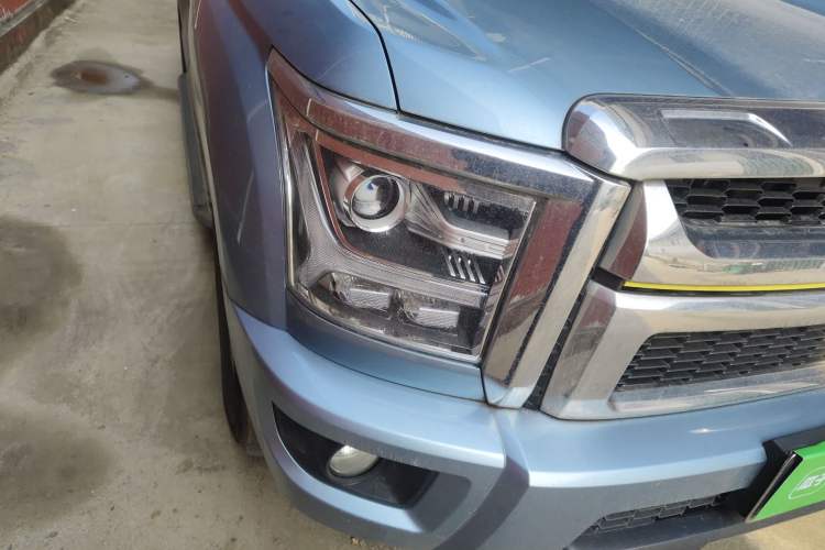 Used Great Wall King Kong Poer 2023 2.0T Automatic Diesel Two-Wheel-Drive Elite Version Flatbed GW4D20M Right Front Headlight