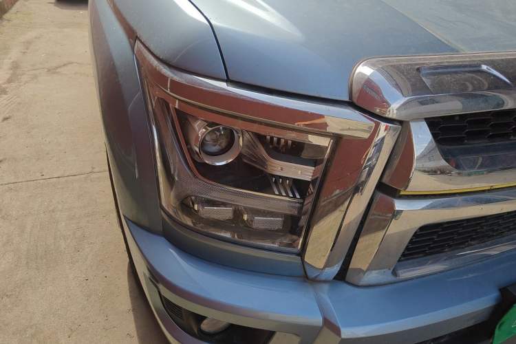 Used Great Wall King Kong Poer 2023 2.0T Automatic Diesel Two-Wheel-Drive Elite Version Flatbed GW4D20M Right Front Headlight