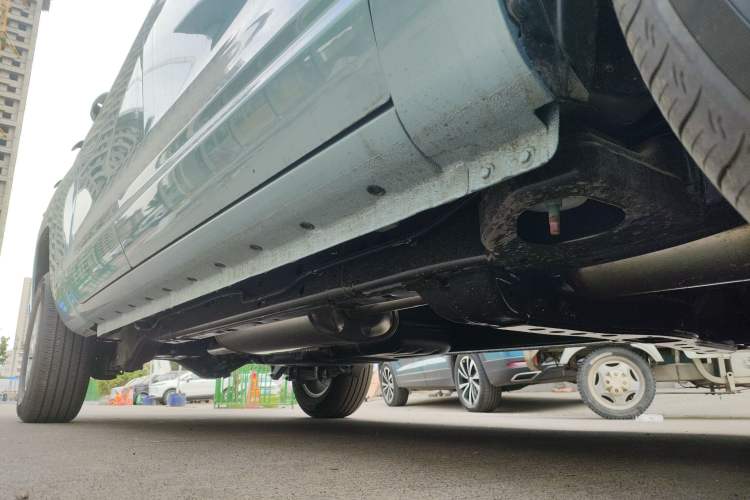 Used Great Wall King Kong Poer 2023 2.0T Automatic Diesel Two-Wheel Drive Elite Version with Long Bed – GW4D20M Right Side Sill