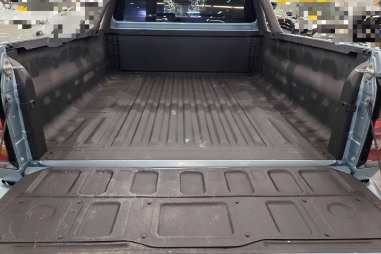 Used Great Wall King Kong Poer 2023 2.0T Automatic Diesel 4x4 Elite Edition Flatbed GW4D20M Trunk