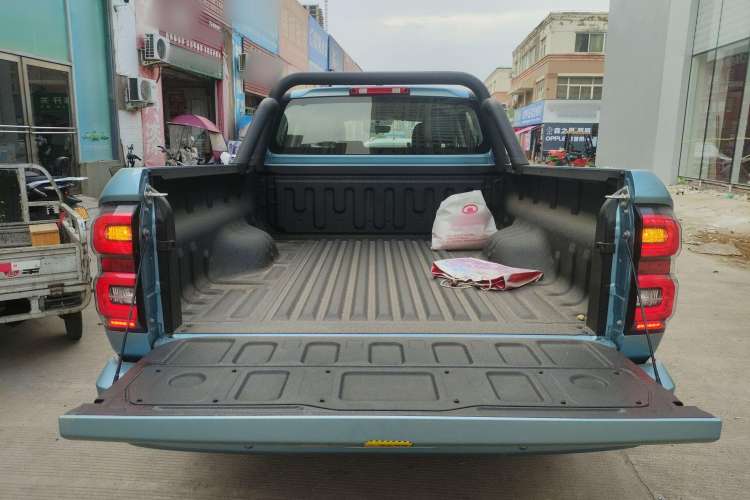 Used Great Wall King Kong Poer 2023 2.0T Automatic Diesel Two-Wheel Drive Elite Version with Long Bed – GW4D20M Trunk