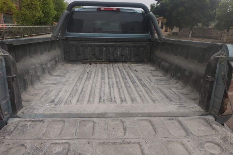 Used Great Wall King Kong Poer 2023 2.0T Automatic Diesel Two-Wheel-Drive Elite Version Flatbed GW4D20M Trunk