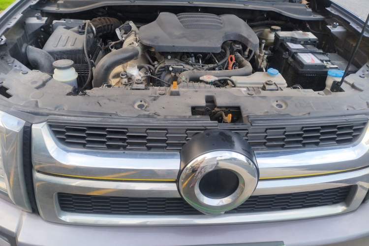 Used Great Wall King Kong Poer 2023 2.0T Automatic Diesel Two-Wheel Drive Elite Version with Long Bed – GW4D20M Engine Bay