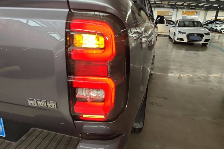 Used Great Wall King Kong Poer 2023 2.0T Automatic Diesel Two-Wheel-Drive Elite Version Flatbed GW4D20M Exterior 6
