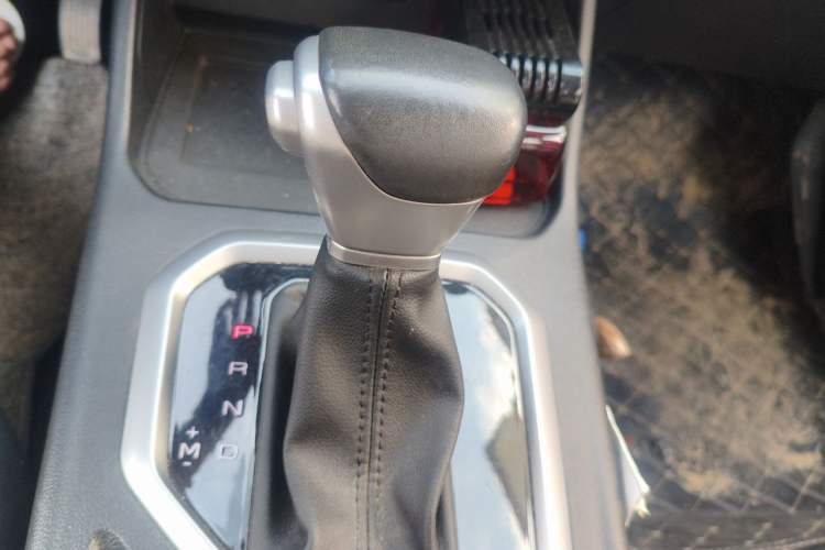 Used Great Wall King Kong Poer 2023 2.0T Automatic Diesel Two-Wheel Drive Elite Version with Long Bed – GW4D20M Gear Lever