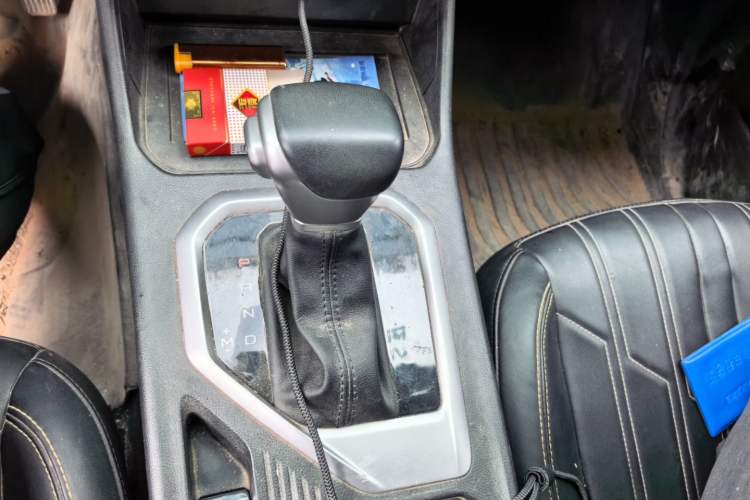 Used Great Wall King Kong Poer 2023 2.0T Automatic Diesel 4x4 Elite Edition Flatbed GW4D20M Gear Lever