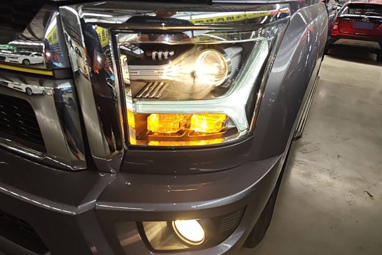 Used Great Wall King Kong Poer 2023 2.0T Automatic Diesel Two-Wheel-Drive Elite Version Flatbed GW4D20M Left Front Headlight