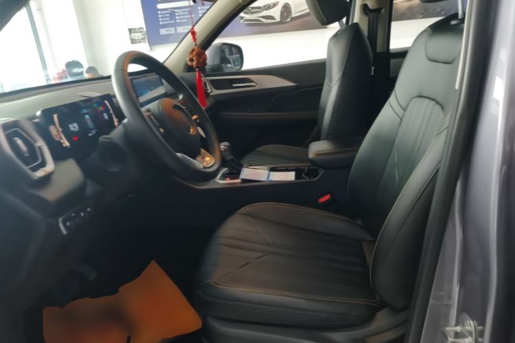 Used Great Wall King Kong Poer 2023 2.0T Automatic Diesel Two-Wheel-Drive Elite Version Flatbed GW4D20M Left Front Seat