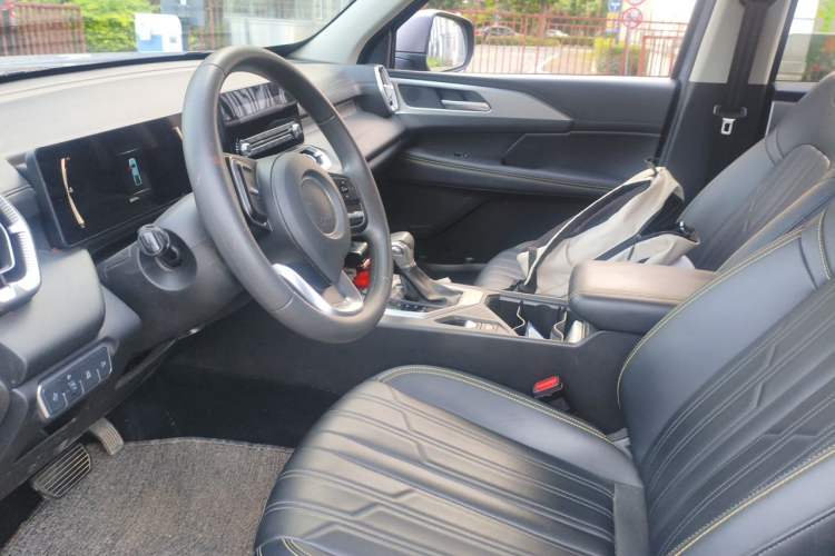 Used Great Wall King Kong Poer 2023 2.0T Automatic Diesel Two-Wheel Drive Elite Version with Long Bed – GW4D20M Left Front Seat
