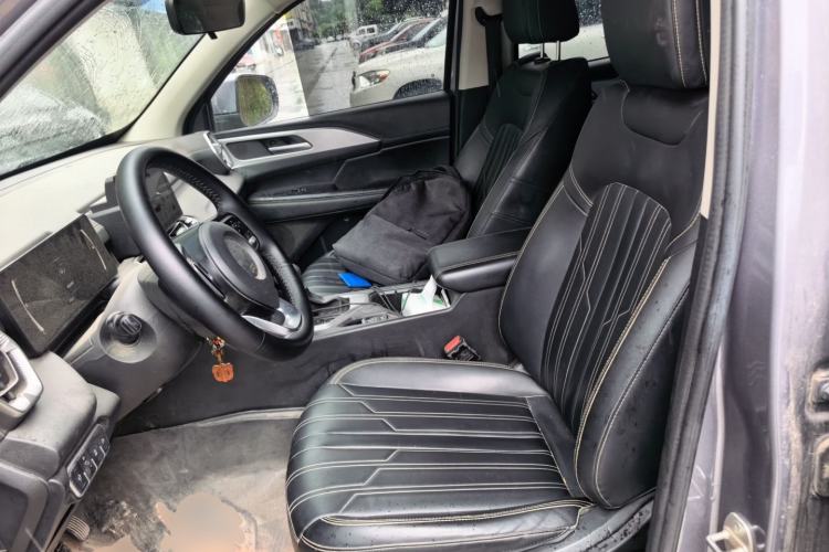 Used Great Wall King Kong Poer 2023 2.0T Automatic Diesel 4x4 Elite Edition Flatbed GW4D20M Left Front Seat