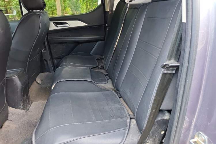 Used Great Wall King Kong Poer 2023 2.0T Manual Diesel Two-Wheel Drive Entrepreneurial Version with Long Bed – GW4D20M Left Rear Seat